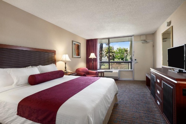 Ramada by Wyndham Sunnyvale/Silicon Valley image 38